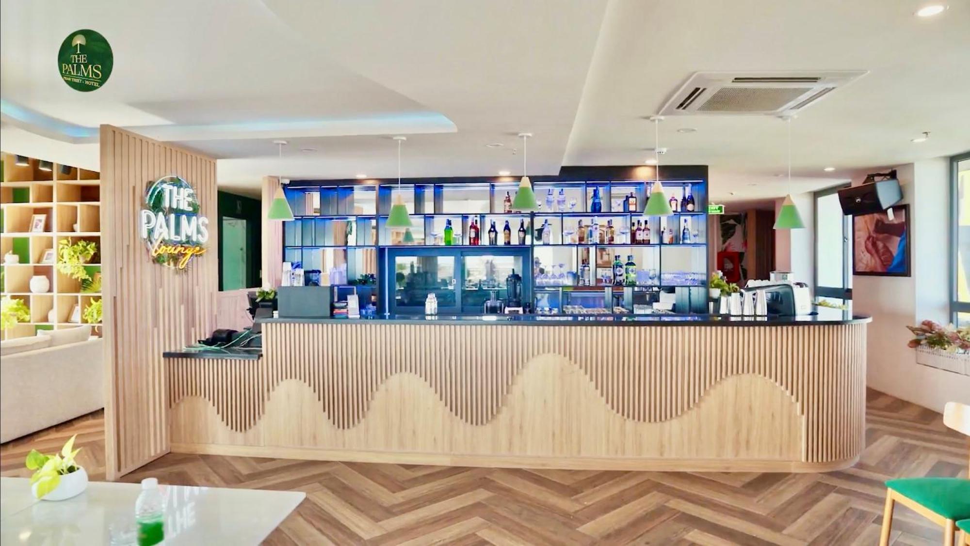 The Palms Hotel By Hmg Phan Thiet Exterior photo