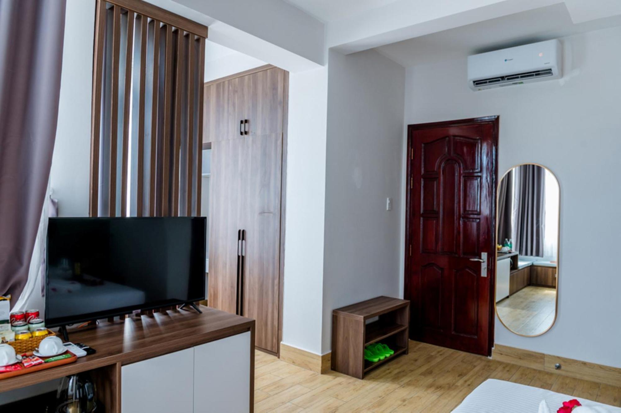 The Palms Hotel By Hmg Phan Thiet Exterior photo