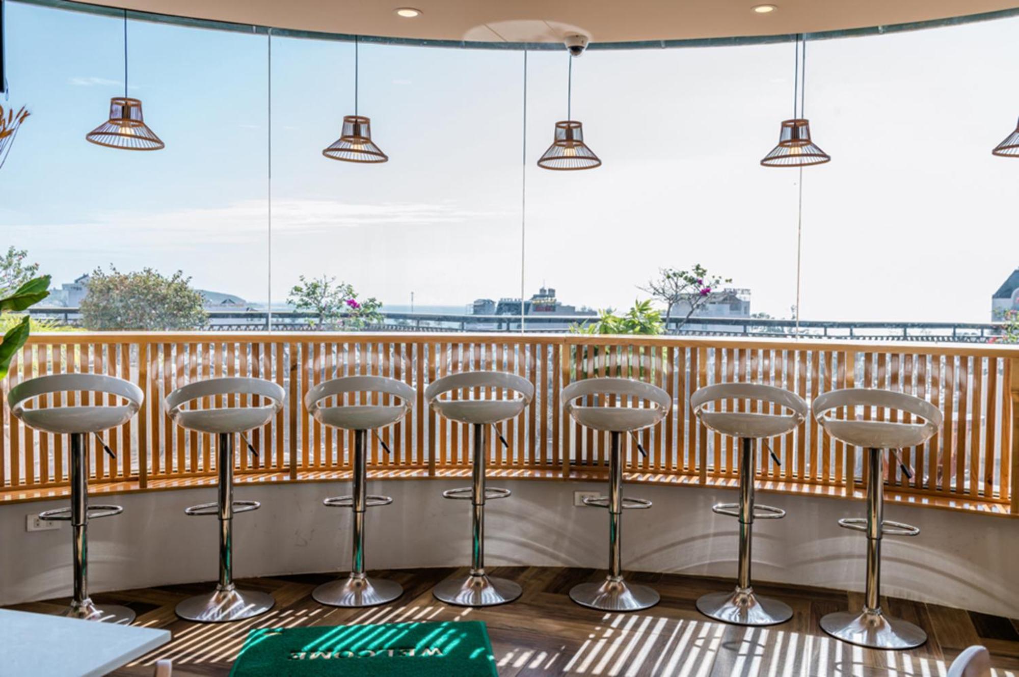 The Palms Hotel By Hmg Phan Thiet Exterior photo