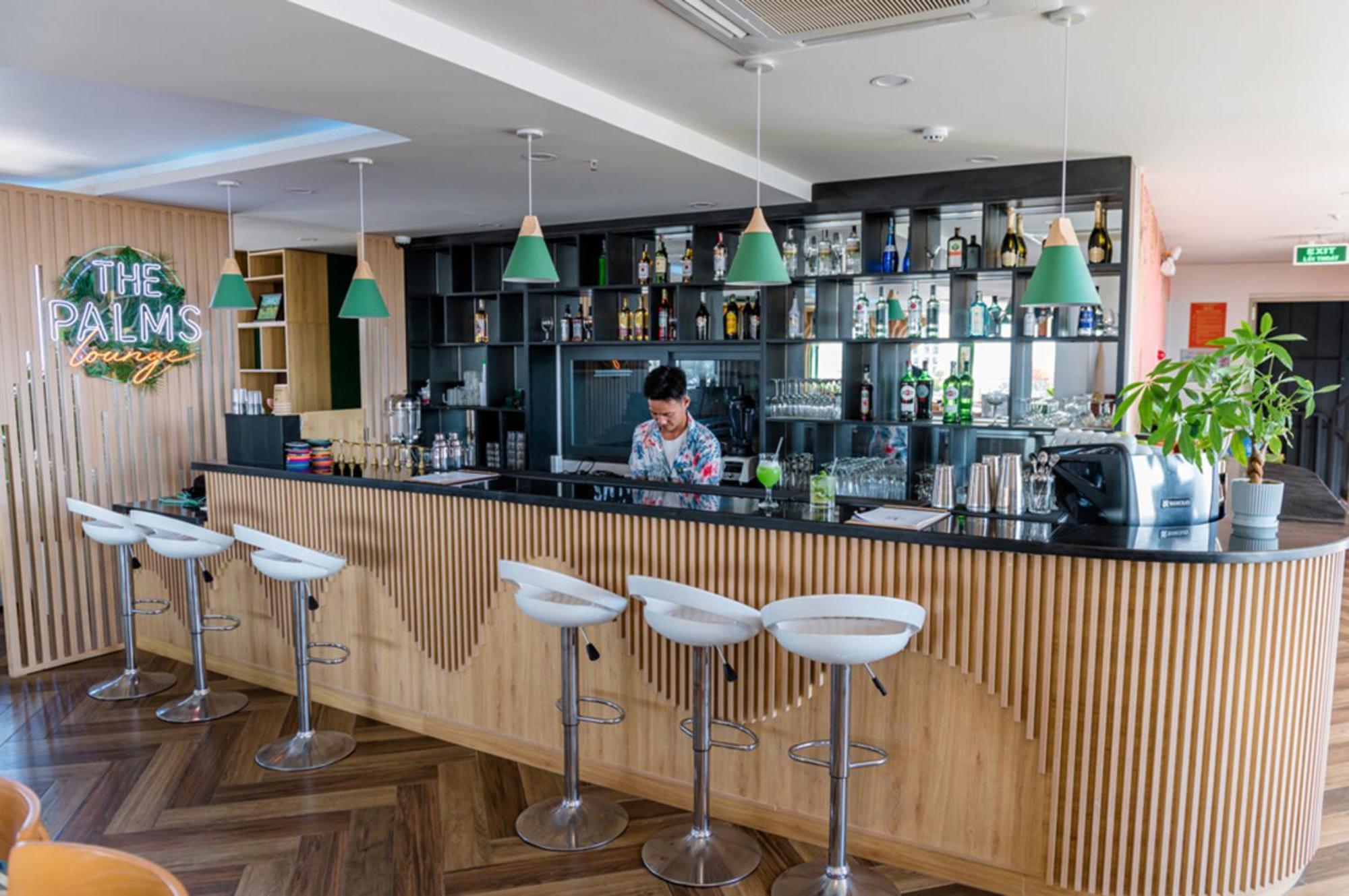 The Palms Hotel By Hmg Phan Thiet Exterior photo